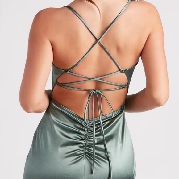 Windsor - Jennifer Stretch Satin Ruched Formal Dress - Picture 4 of 8